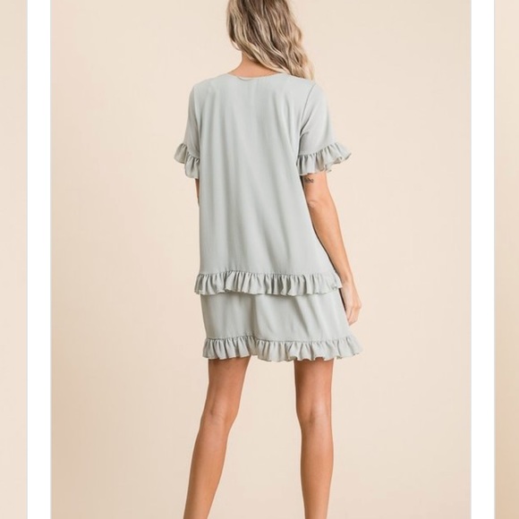 ✨SAGE GREEN WOVEN RUFFLED DETAILED DRESS - Picture 2 of 10